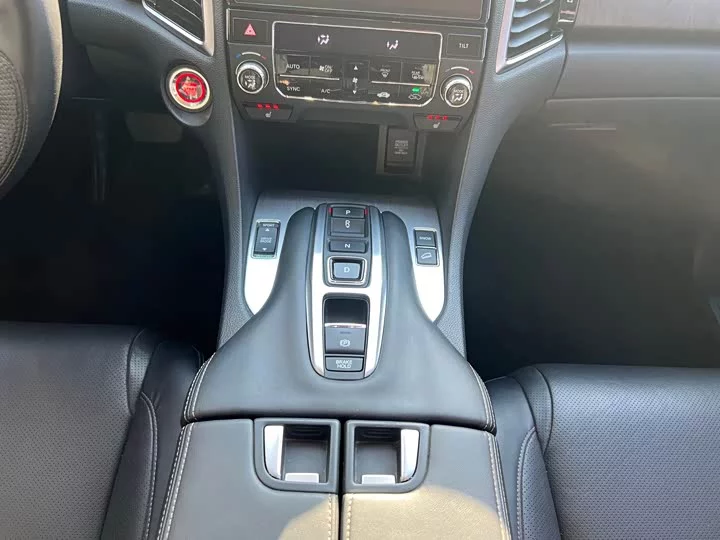 Honda Crown Road