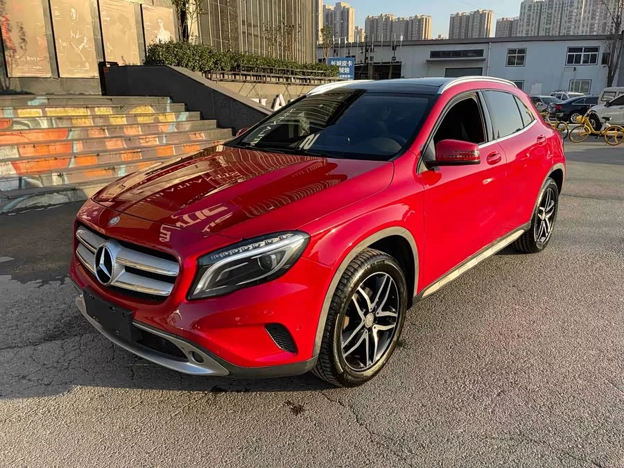 Mercedes Benz GLA