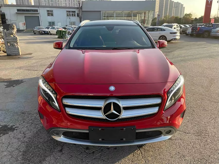 Mercedes Benz GLA