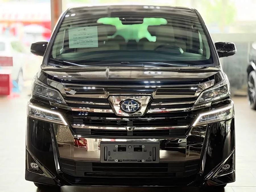 Toyota Crown Vellfire