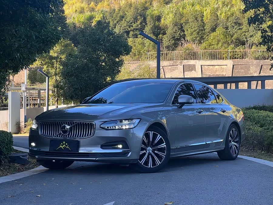 Volvo S90