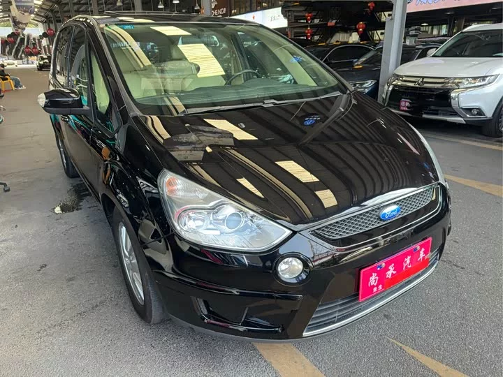 Ford Max
