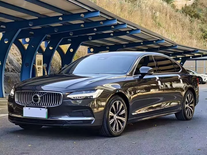 Volvo S90 plug-in hybrid