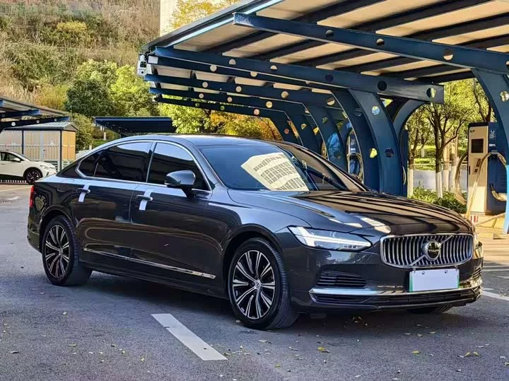 Volvo S90 plug-in hybrid