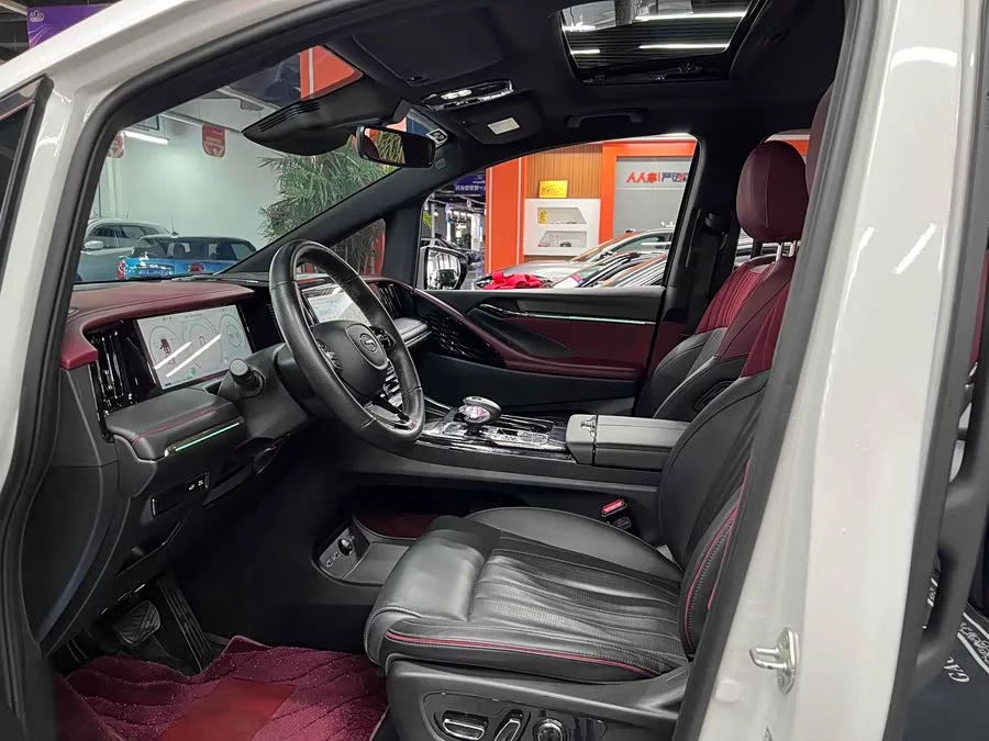 GAC Trumpchi M8