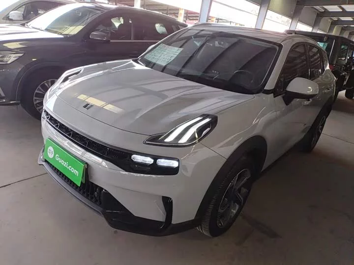 Lynk & Co 06 EM-P