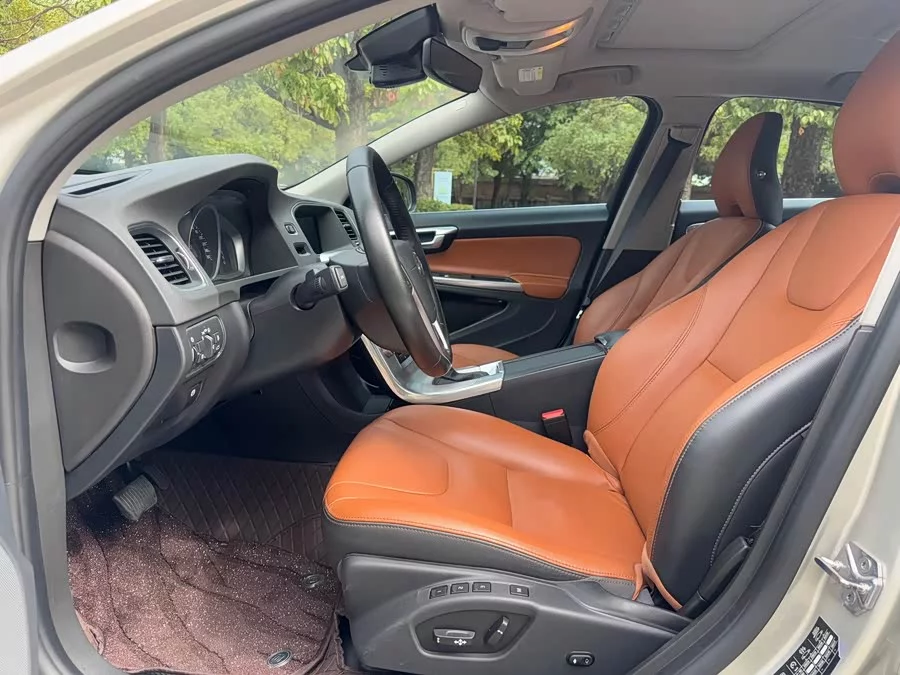 Volvo S60