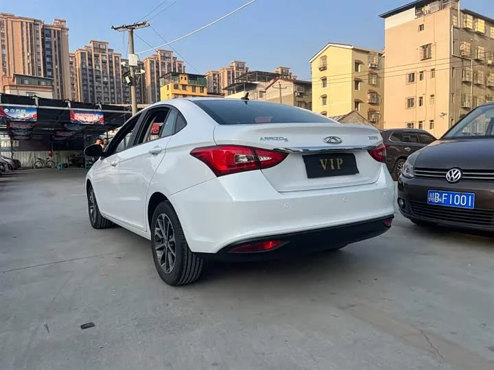 Chery Arrizo 5