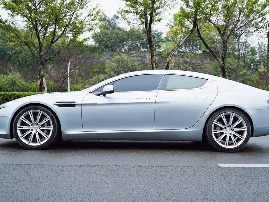 Aston Martin Rapide