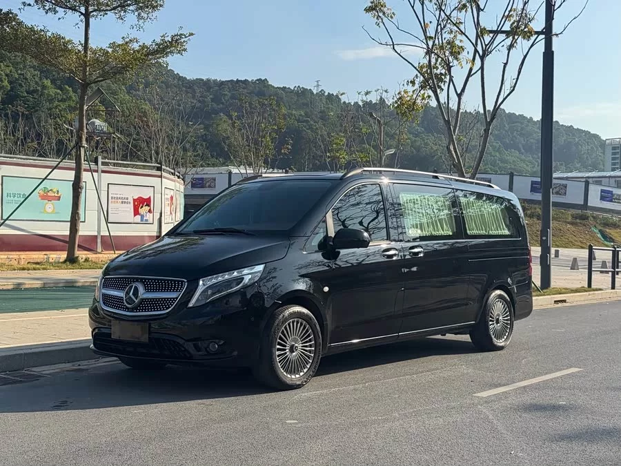 Mercedes Benz Vito