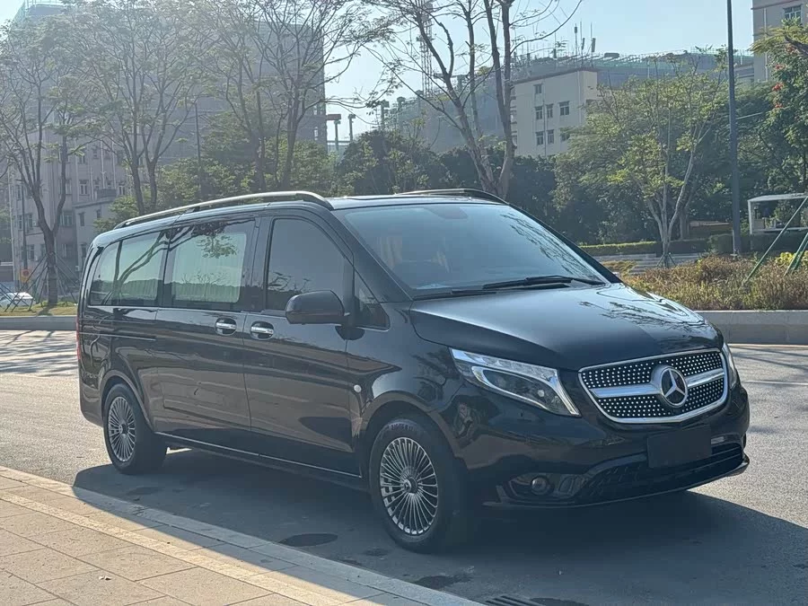 Mercedes Benz Vito