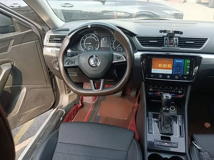 Skoda SuperB