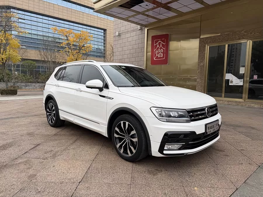 Volkswagen Tiguan L