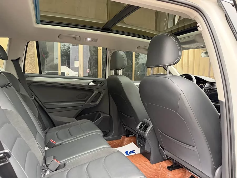 Volkswagen Tiguan L