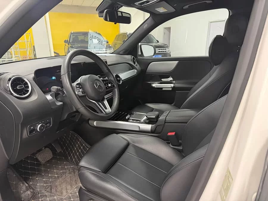 Mercedes Benz GLB