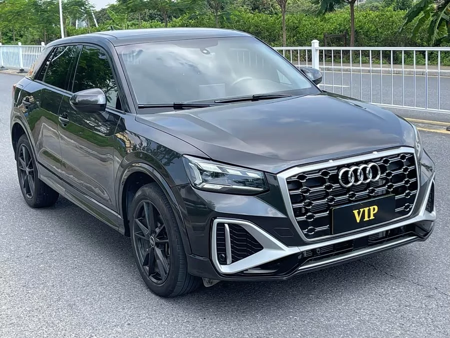 Audi Q2L