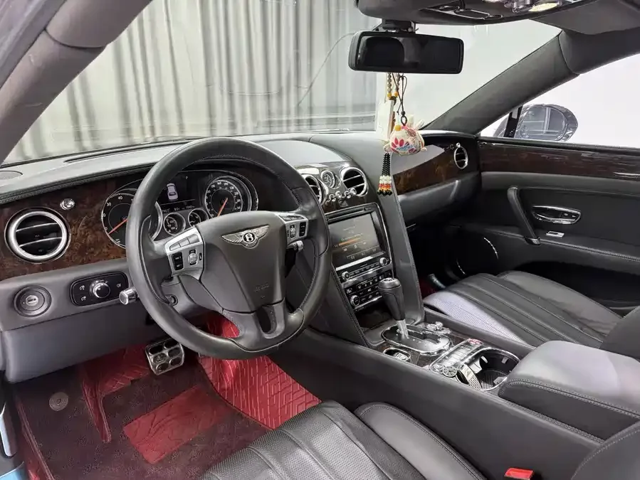 Bentley Flying Spur