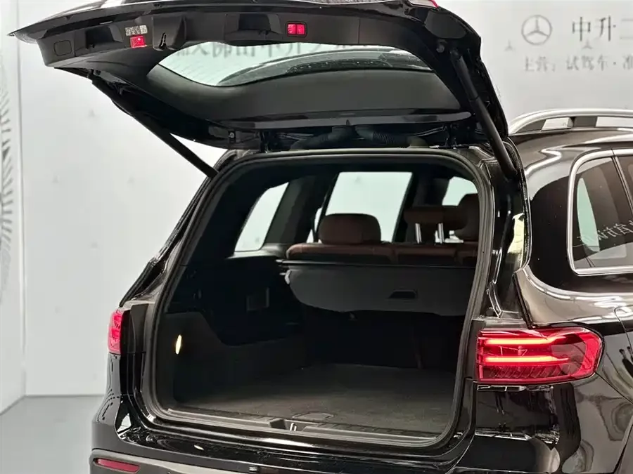 Mercedes Benz EQB