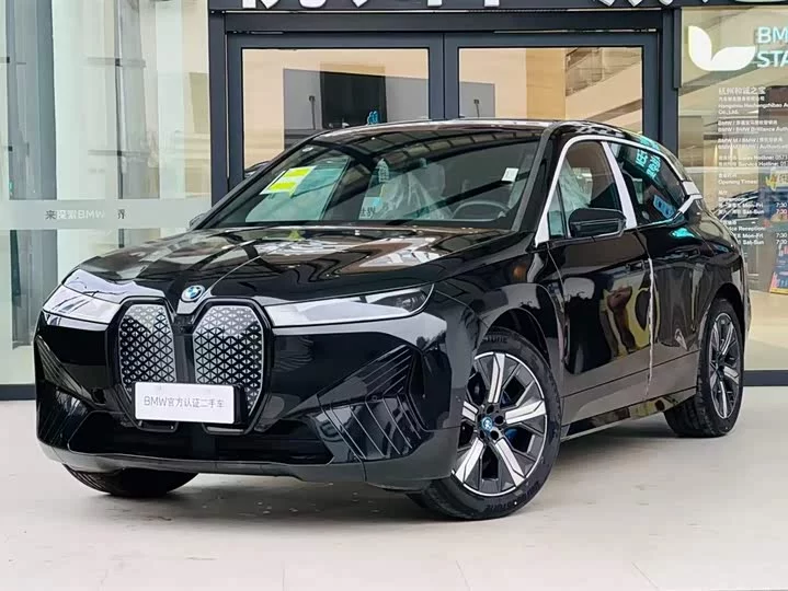 BMW iX