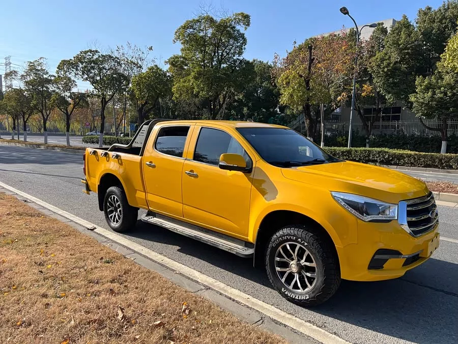 Isuzu TAGA
