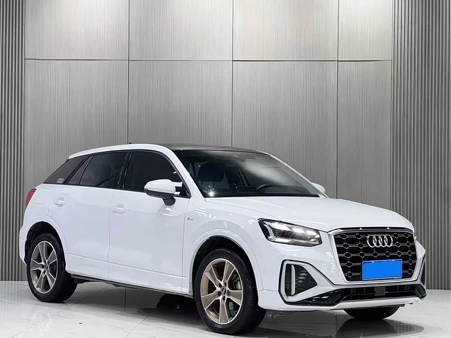 Audi Q2L