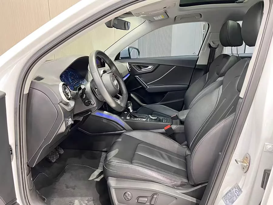 Audi Q2L