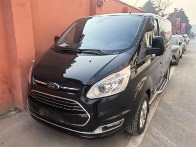 Ford Toureo