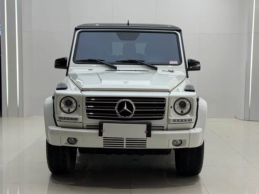 Mercedes Benz G-rated