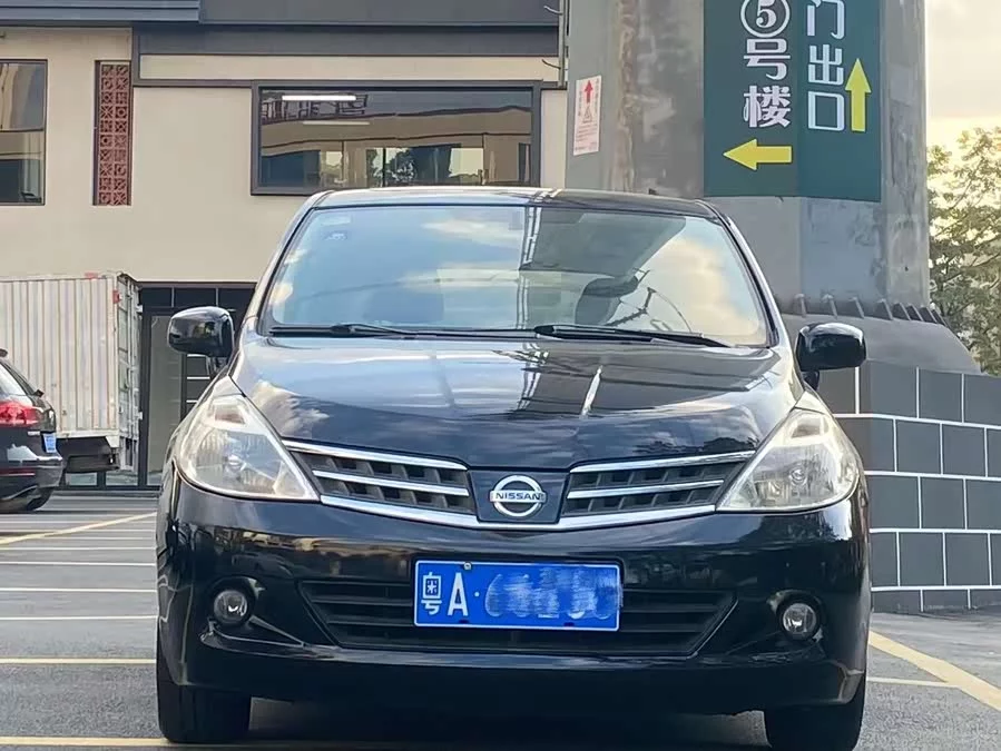 Nissan Tiida
