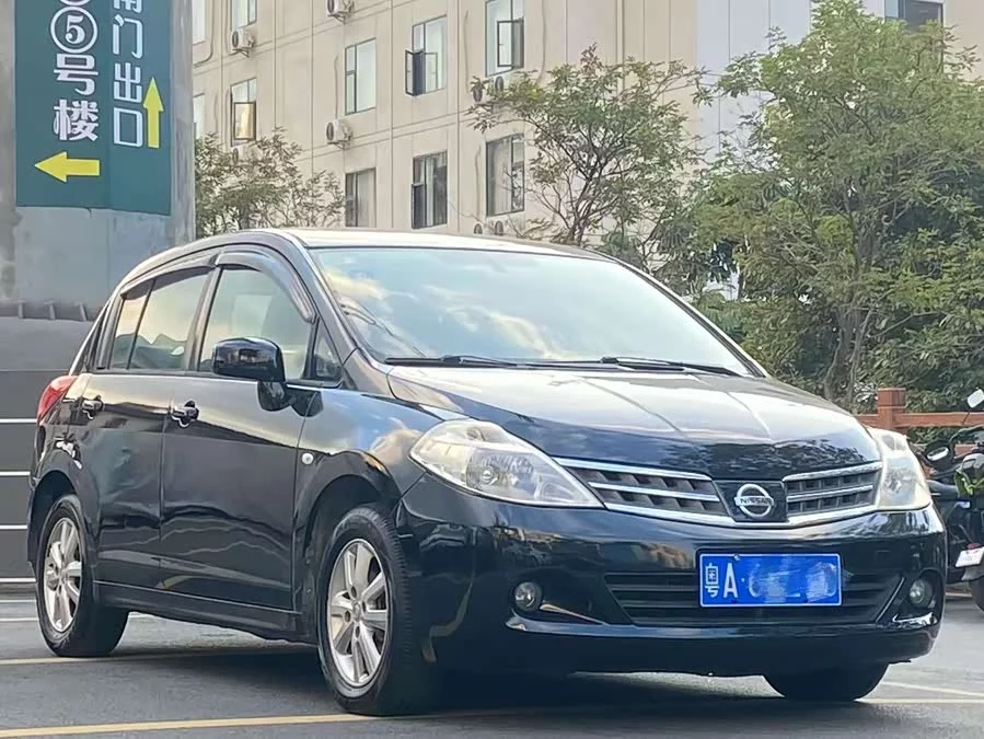 Nissan Tiida