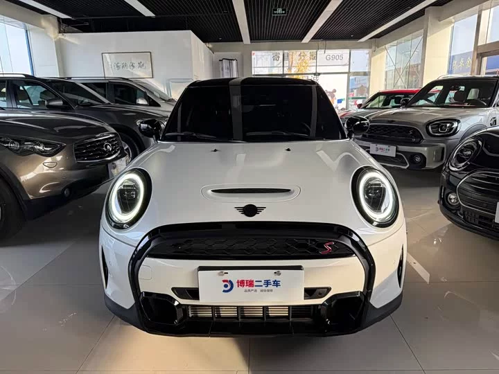 MINI 