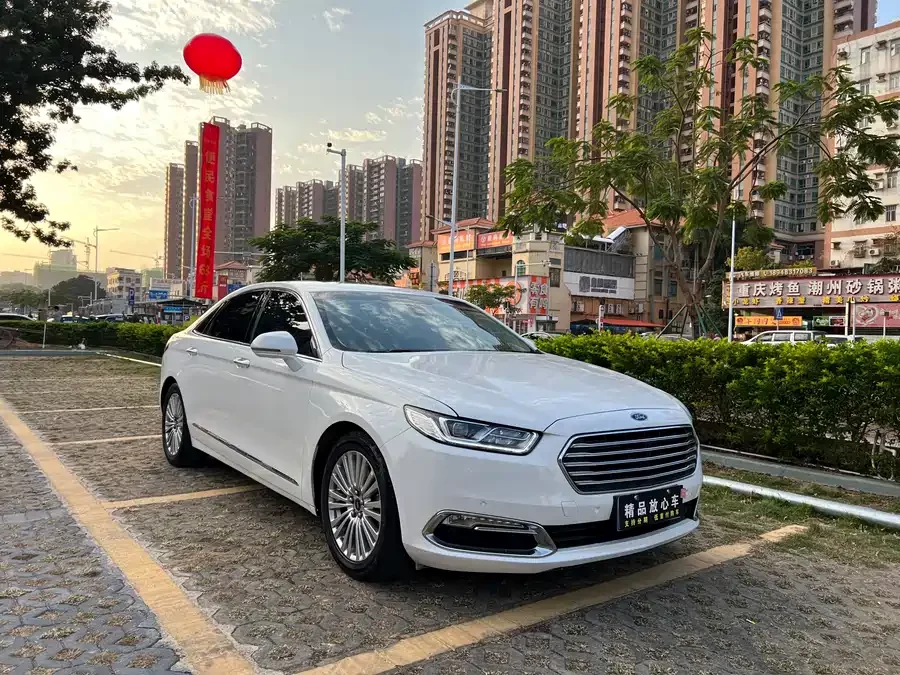 Ford Taurus