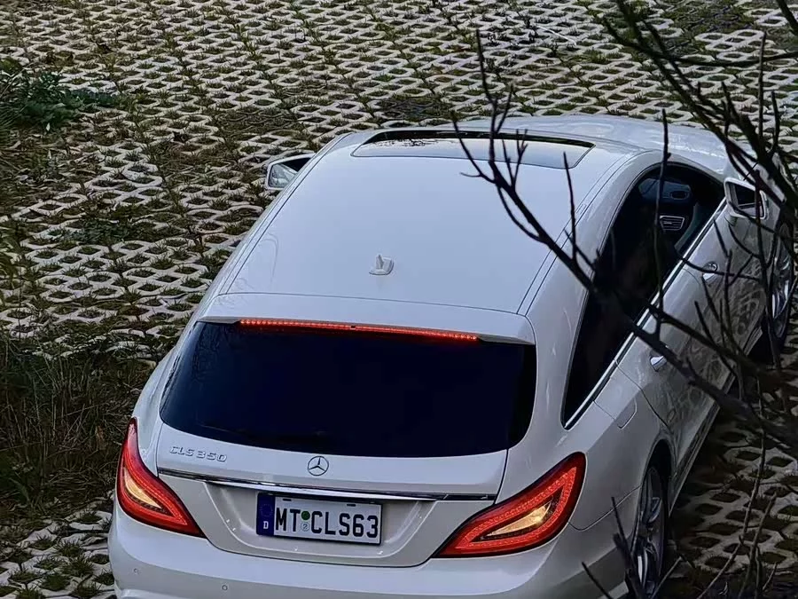 Mercedes Benz CLS