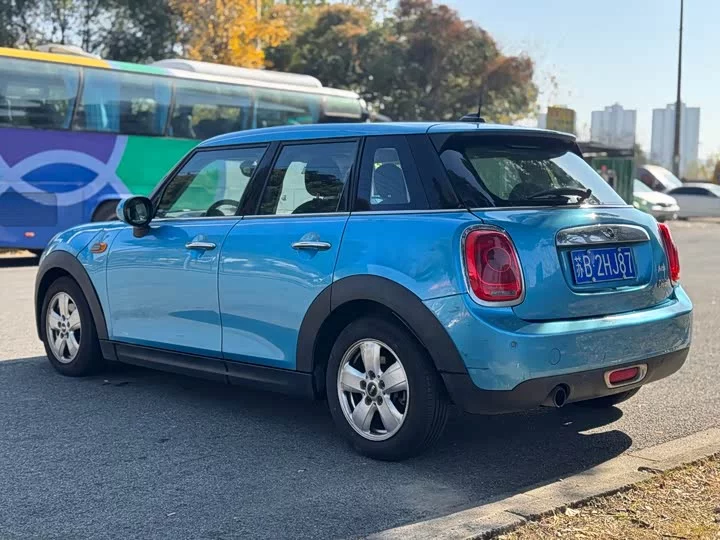 MINI 