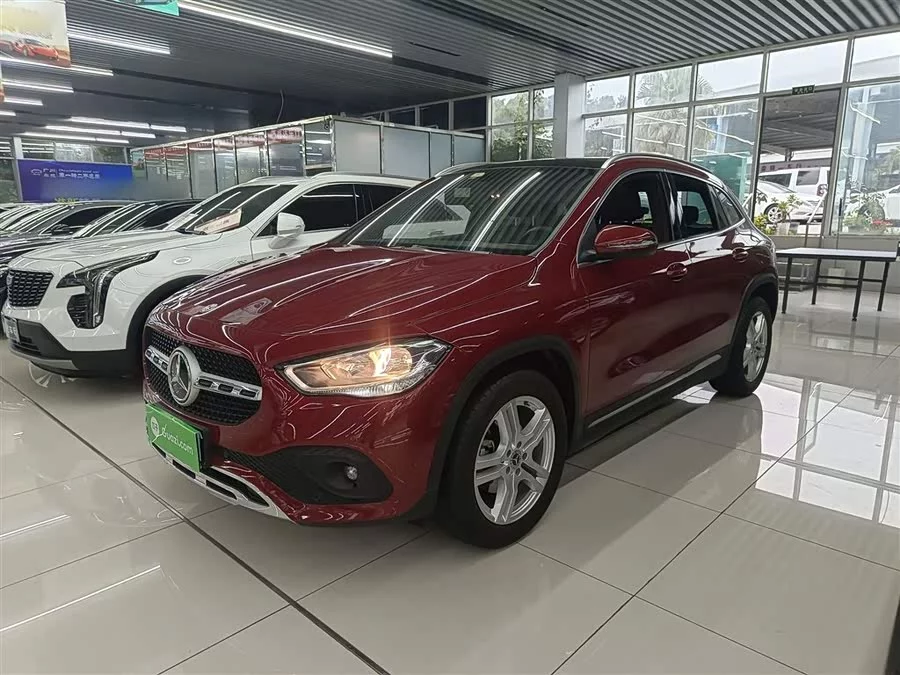 Mercedes Benz GLA