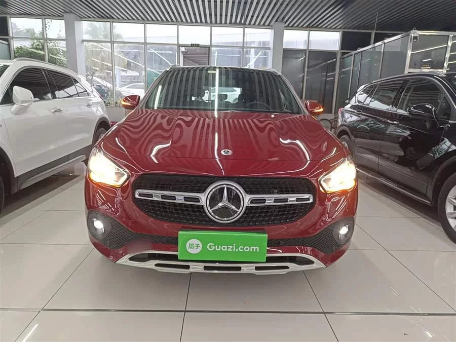 Mercedes Benz GLA