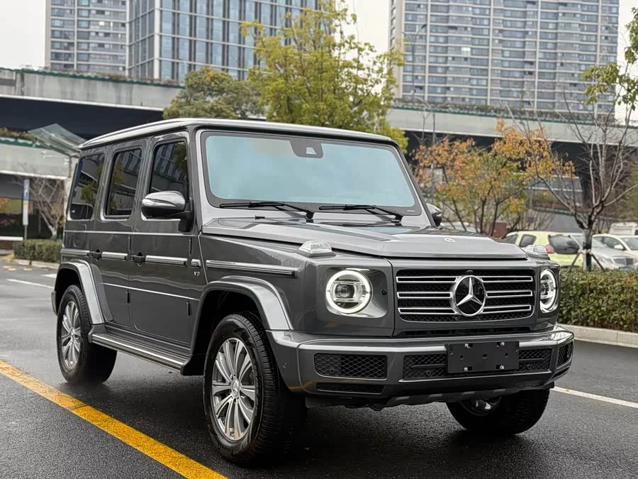 Mercedes Benz G-rated