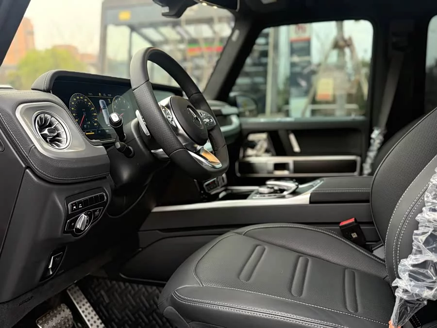 Mercedes Benz G-rated