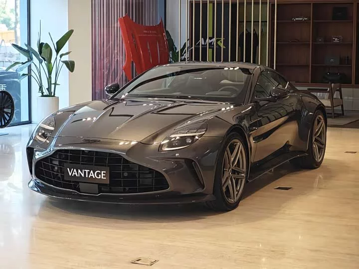 Aston Martin V8 Vantage