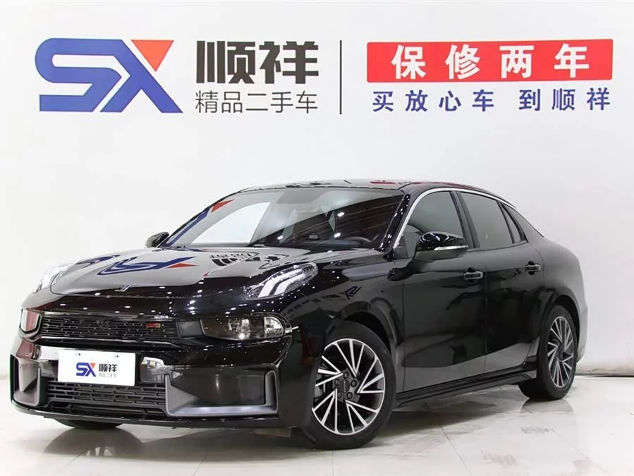 Lynk & Co 03