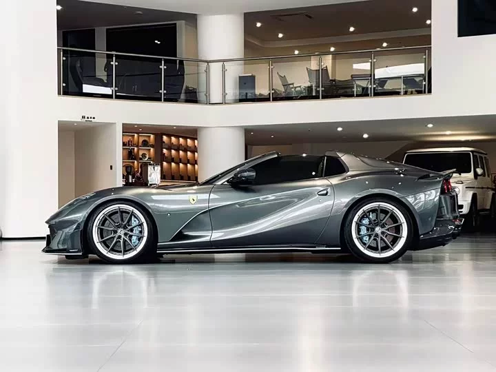 ferrari 812