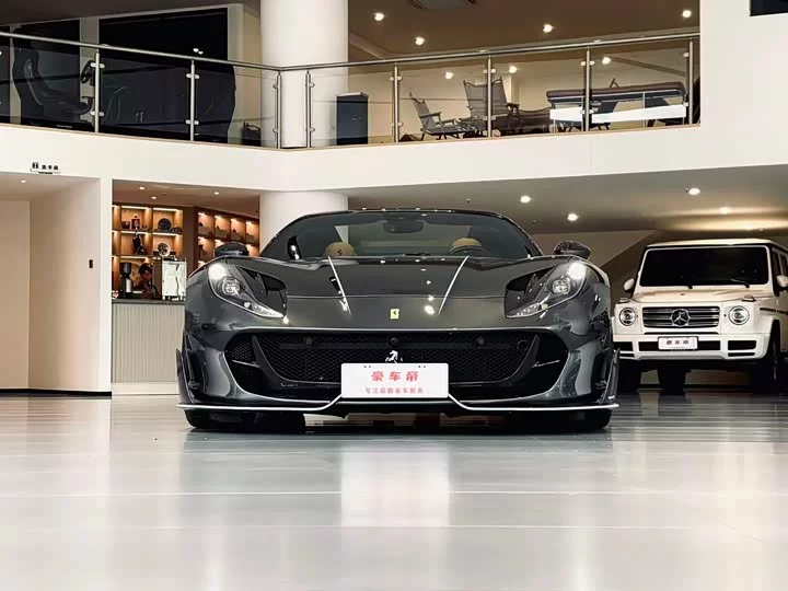 ferrari 812