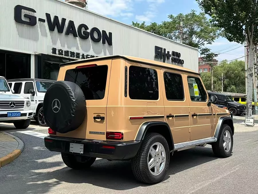 Mercedes Benz G-rated