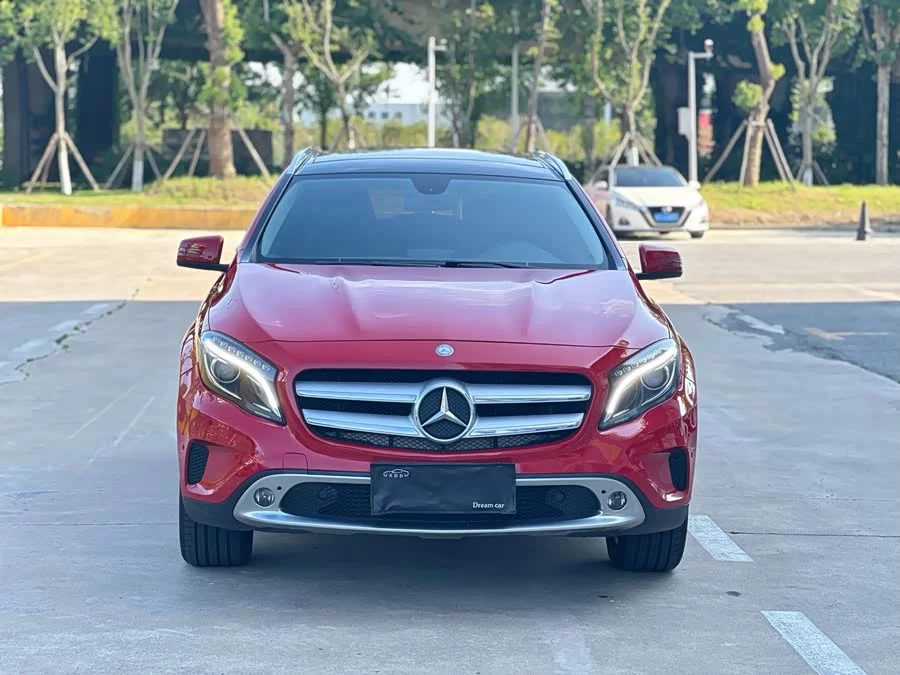Mercedes Benz GLA