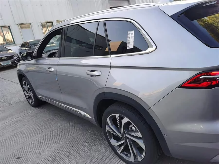 Geely Xingyue L
