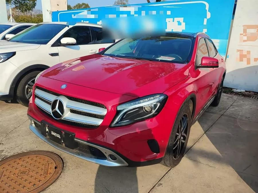 Mercedes Benz GLA