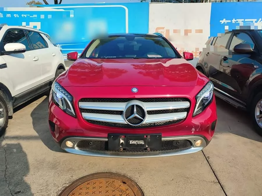 Mercedes Benz GLA
