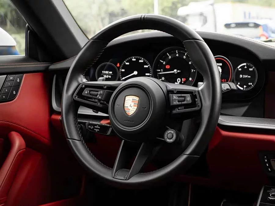 Porsche 911
