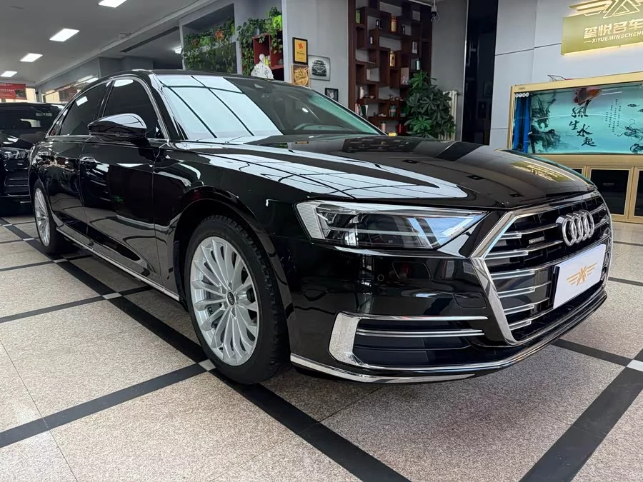 Audi A8
