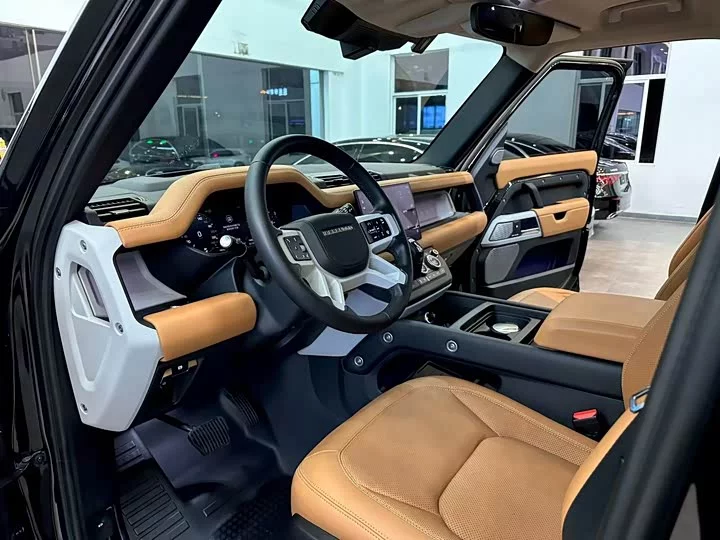 Land Rover guard
